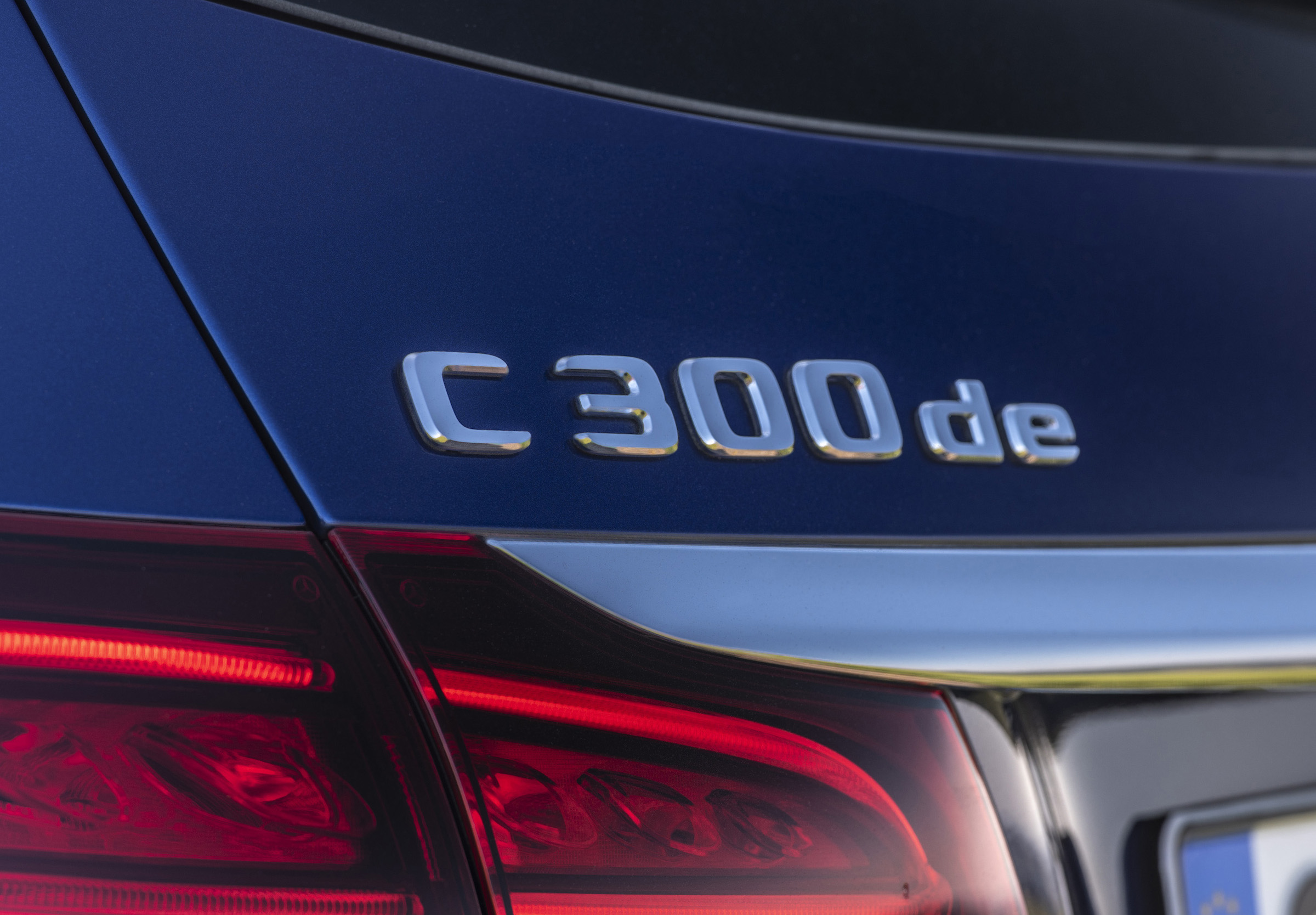 Driven by EQ Stuttgart 2018Mercedes-Benz C 300 de T-Modell, Brillantblau-Metallic,Leder Grau.Kraftstoffverbrauch kombiniert: 1,6-1,4 l/100 km, CO2-Emissionen kombiniert: 42-38 g/km, Stromverb