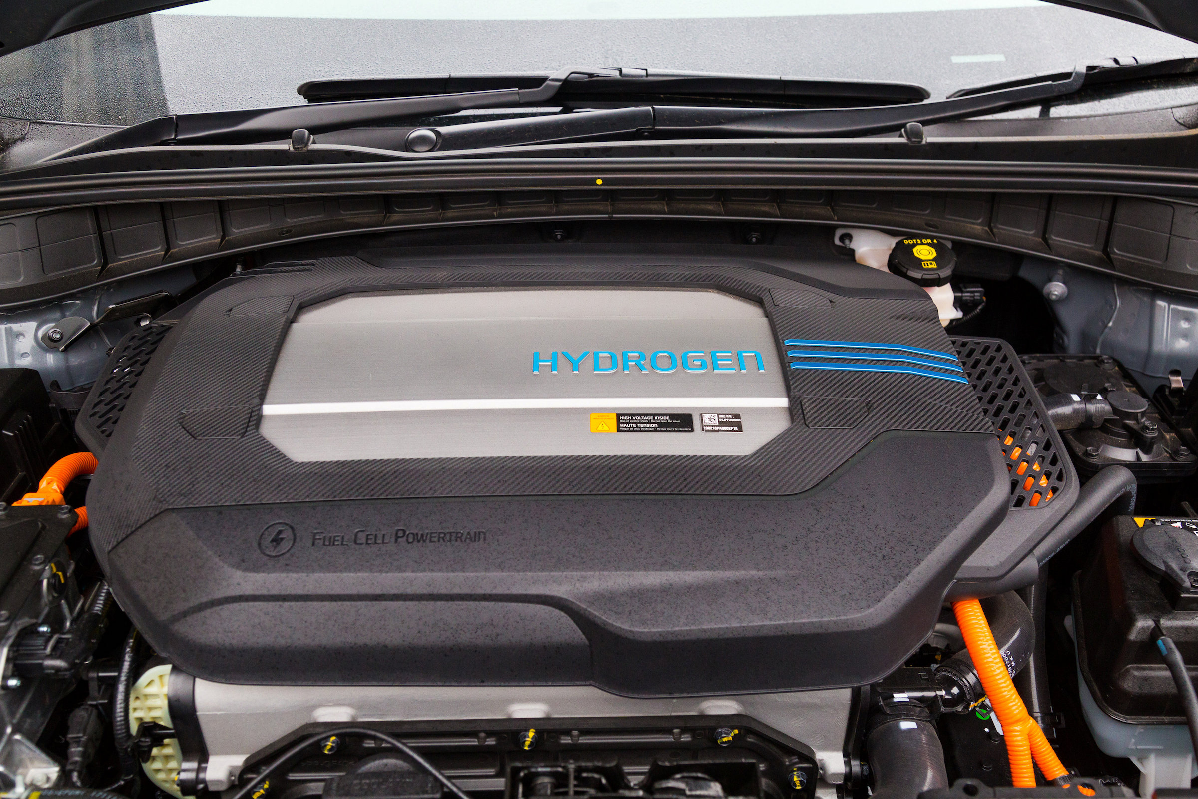Hyundai UK demonstrates the Hydrogen-powered Nexo that not only produces completely clean emissions but also cleans up the air its engine ingests, thanks to a filtration system developed by s