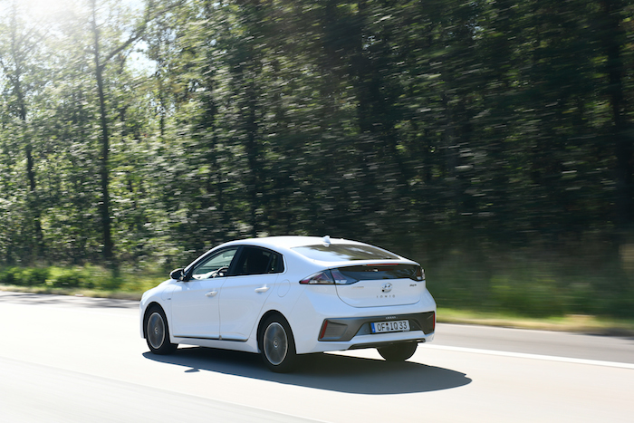 Hyundai Ioniq Plug-In 2020 pictures