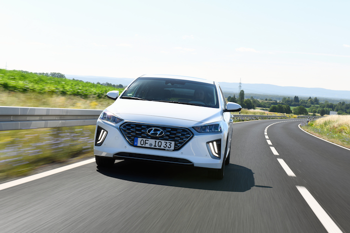 Hyundai Ioniq Plug-In 2020 pictures