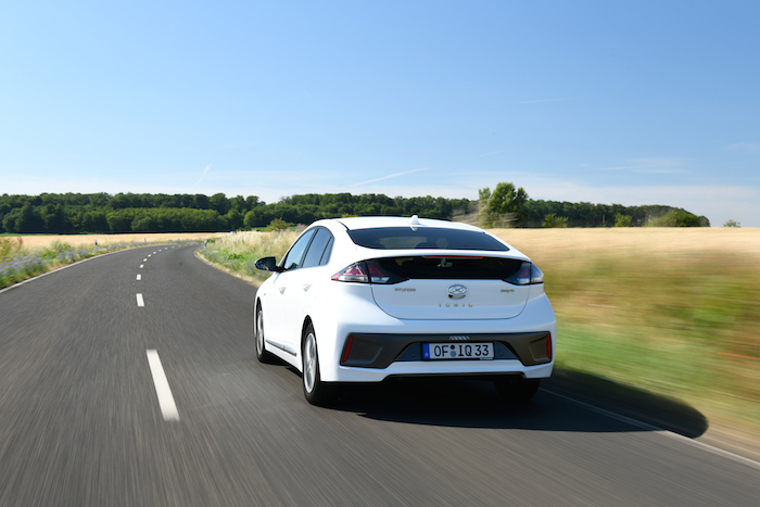 Hyundai Ioniq Plug-In 2020 pictures