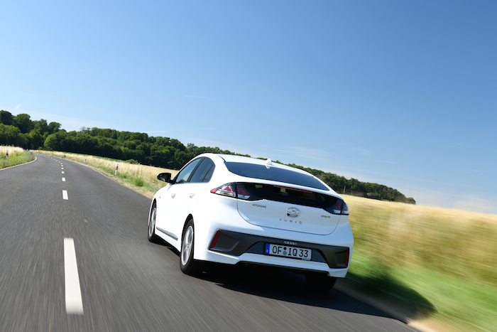 Hyundai Ioniq Plug-In 2020 pictures