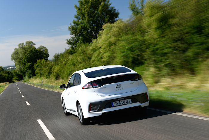 Hyundai Ioniq Plug-In 2020 pictures