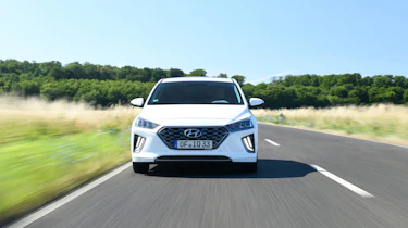 Hyundai Ioniq Plug-In 2020 pictures