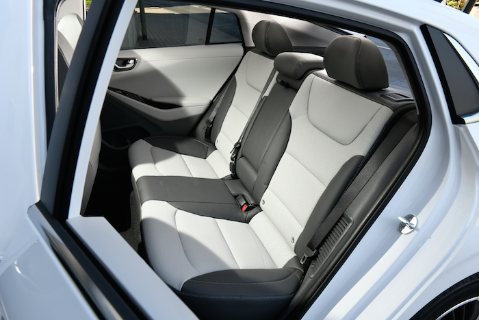 Hyundai Ioniq Plug-In 2020 pictures