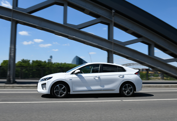 Hyundai Ioniq Plug-In 2020 pictures