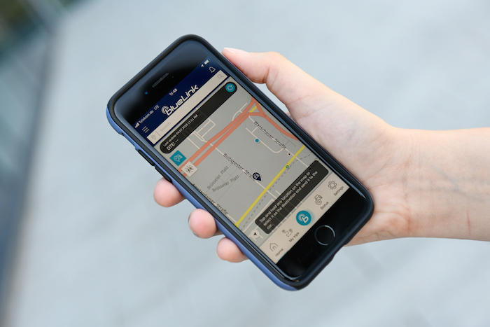 Hyundai BlueLink app and infotainment system pictures