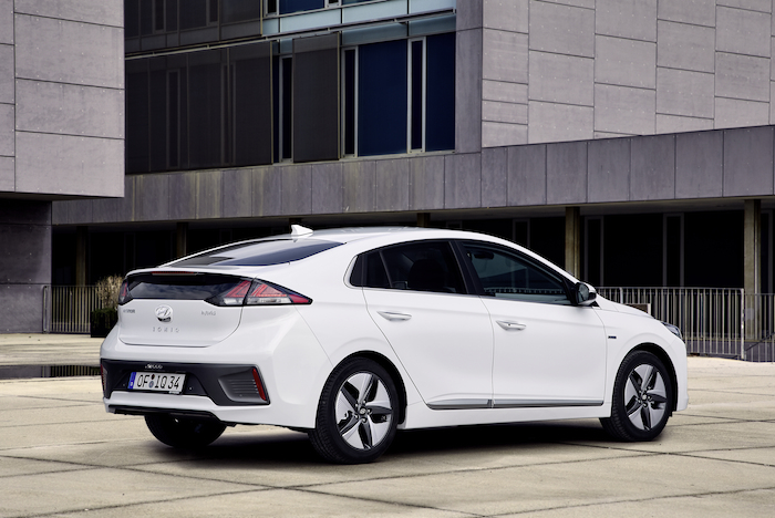 Hyundai Ioniq Hybrid 2020 pictures