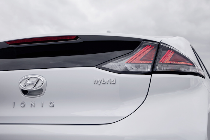 Hyundai Ioniq Hybrid 2020 pictures