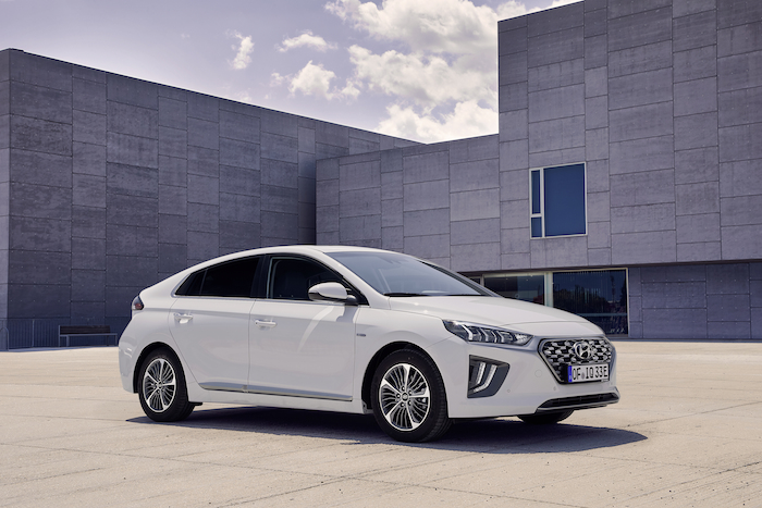 Hyundai Ioniq Plug-In 2020 pictures