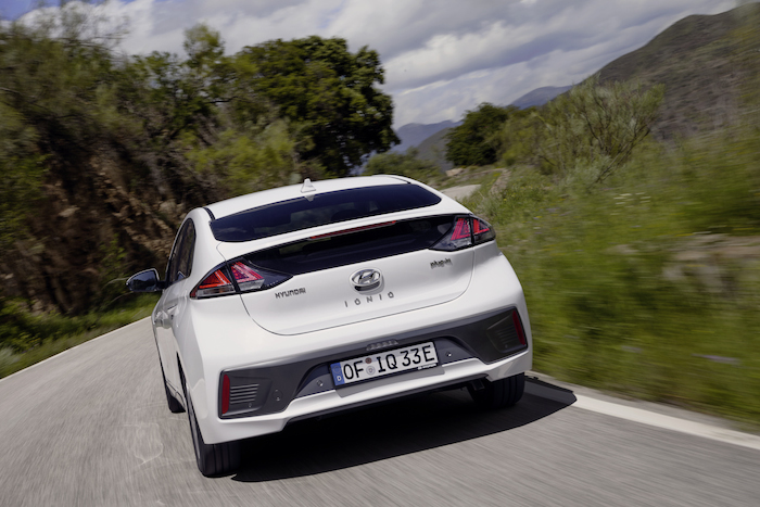 Hyundai Ioniq Plug-In 2020 pictures