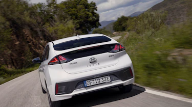 Hyundai Ioniq Plug-In 2020 pictures