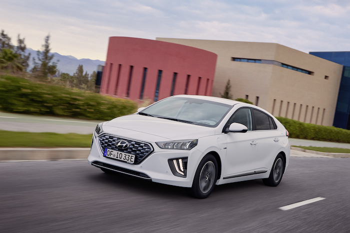 Hyundai Ioniq Plug-In 2020 pictures