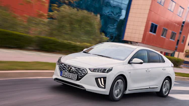 Hyundai Ioniq Plug-In 2020 pictures