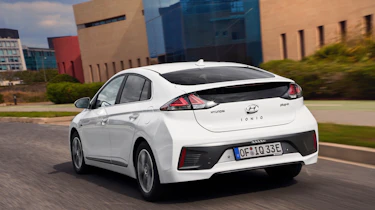 Hyundai Ioniq Plug-In 2020 pictures