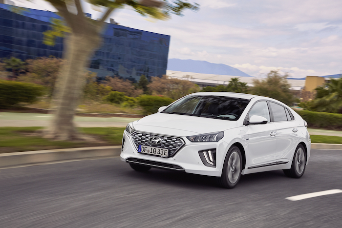 Hyundai Ioniq Plug-In 2020 pictures