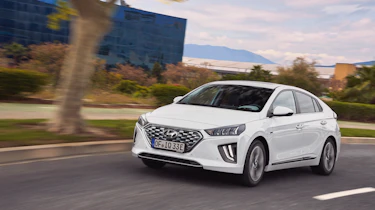 Hyundai Ioniq Plug-In 2020 pictures