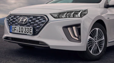 Hyundai Ioniq Plug-In 2020 pictures