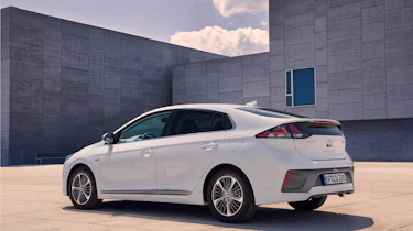 Hyundai Ioniq Plug-In 2020 pictures
