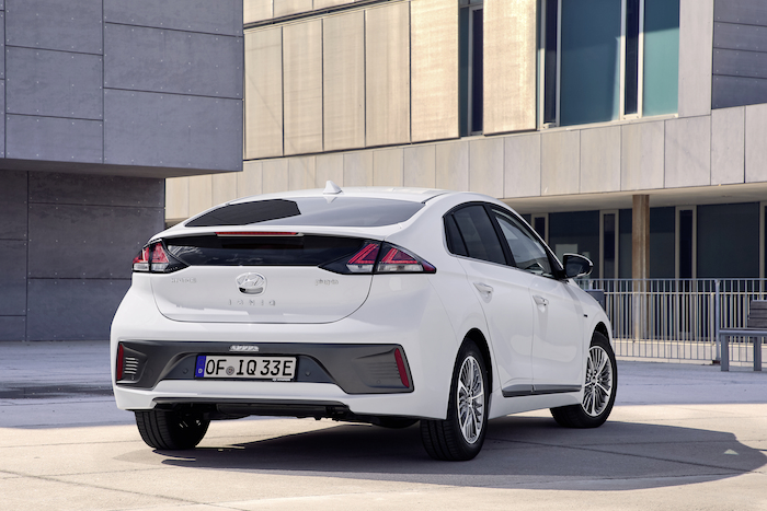 Hyundai Ioniq Plug-In 2020 pictures