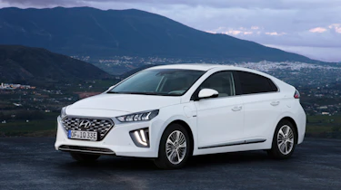 Hyundai Ioniq Plug-In 2020 pictures