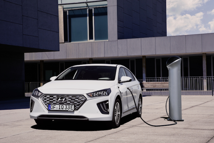 Hyundai Ioniq Plug-In 2020 pictures