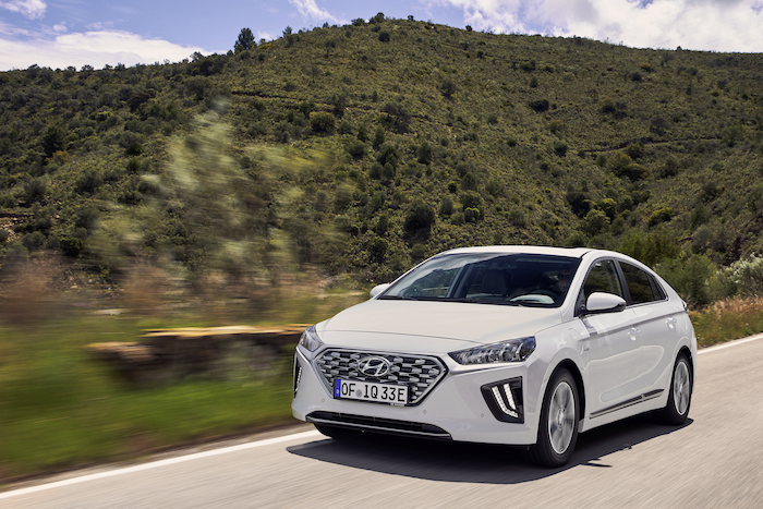 Hyundai Ioniq Plug-In 2020 pictures
