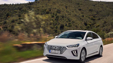 Hyundai Ioniq Plug-In 2020 pictures