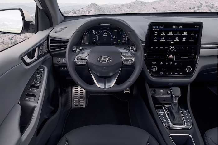 Hyundai Ioniq Plug-In 2020 pictures