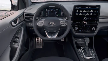 Hyundai Ioniq Plug-In 2020 pictures