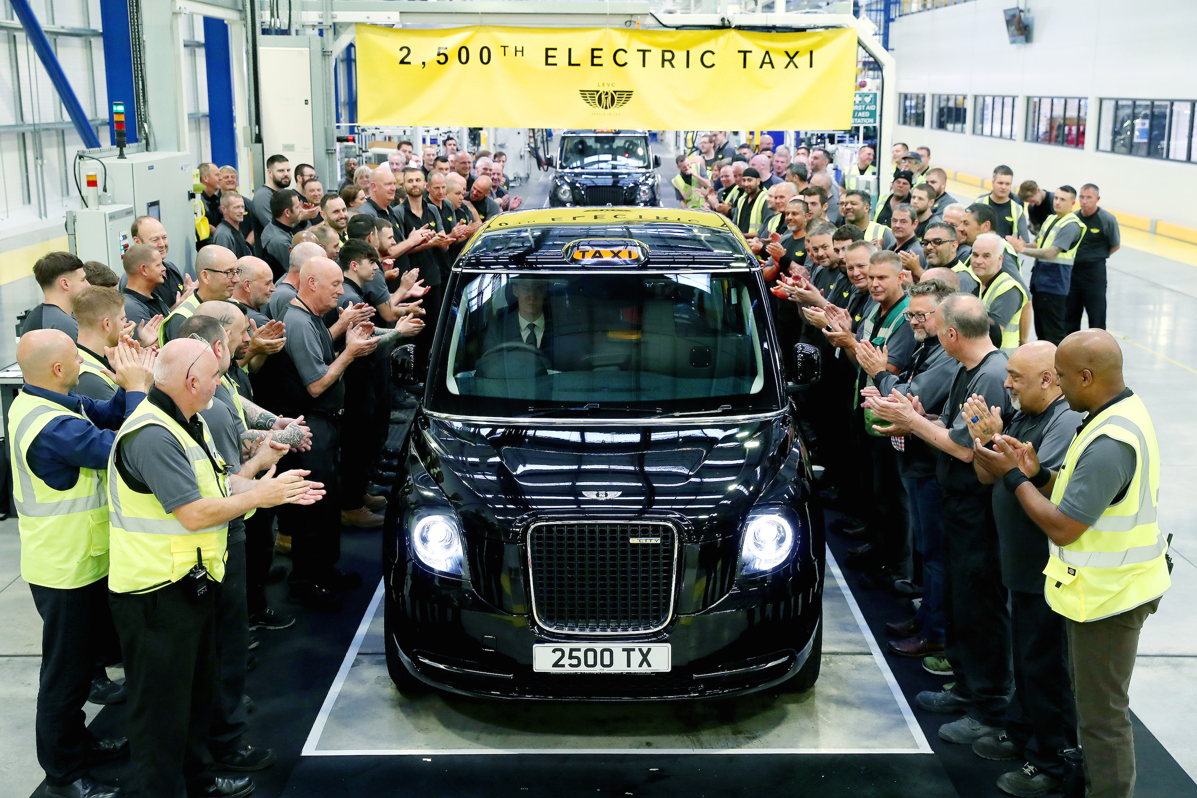 LEVC 25,000TH ELECTRIC TAXI Pictures by Adam Fradgley Pictured on the production line at the LEVC factory in Coventry is the 25,000th Electric Taxi coming off the production line.