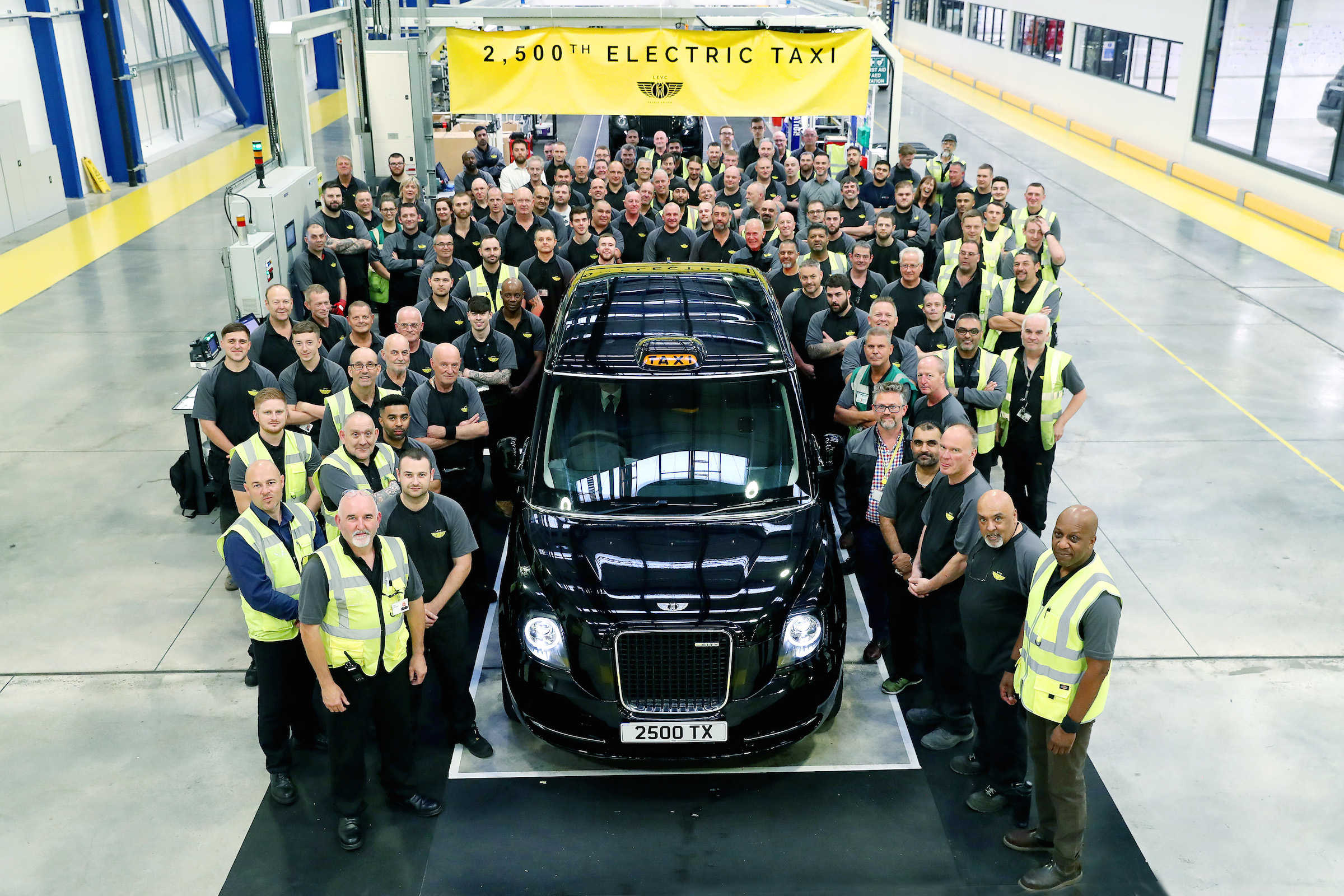 LEVC 25,000TH ELECTRIC TAXI Pictures by Adam Fradgley Pictured on the production line at the LEVC factory in Coventry is the 25,000th Electric Taxi coming off the production line.