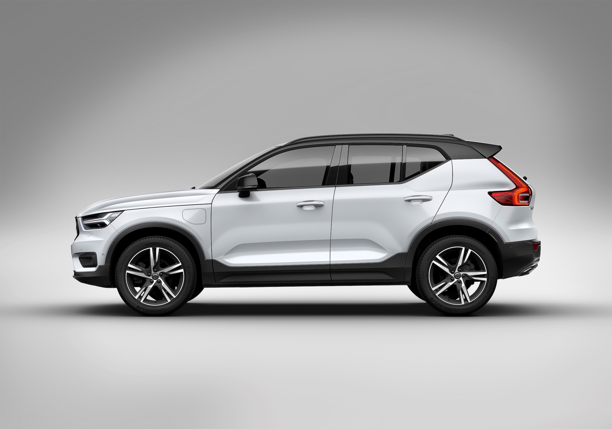 New Volvo XC40 T5 plug-in hybrid