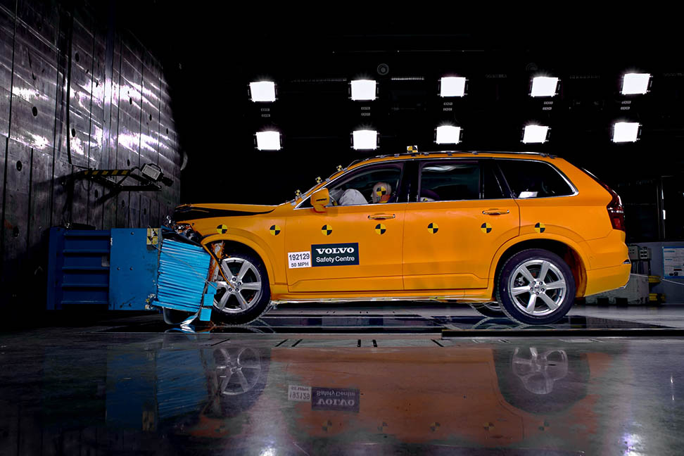 Volvo XC90 crash test