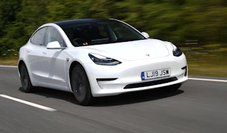 Tesla Model 3 versus Model S