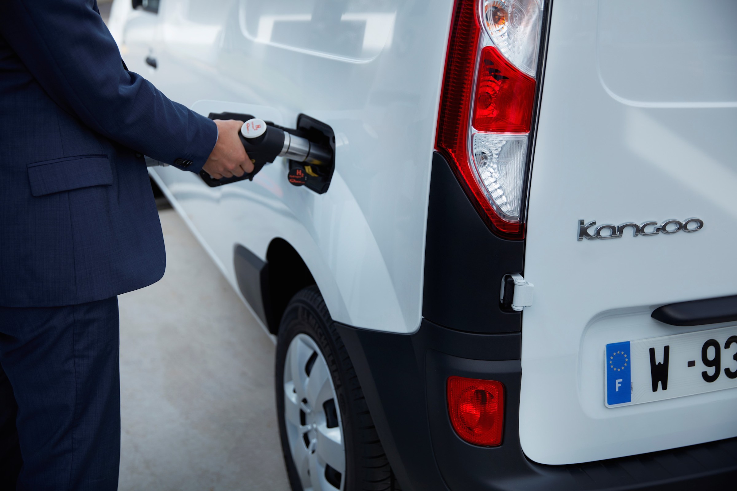 2019 - Véhicules Utilitaires Z.E. 33 H2 HYDROGEN
