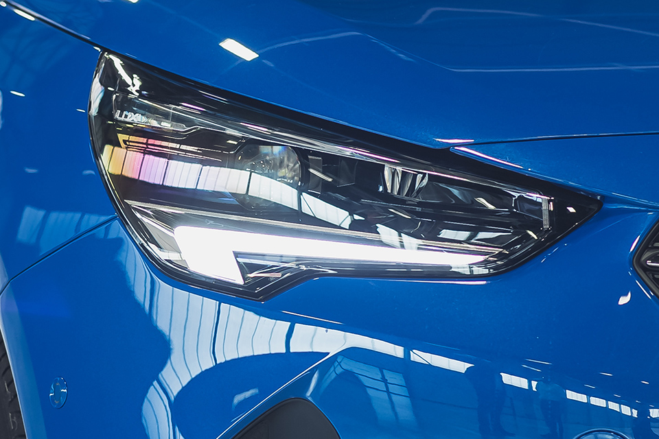 Vauxhall Corsa-e studio images