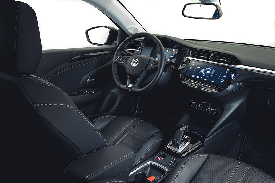 Vauxhall Corsa-e studio images