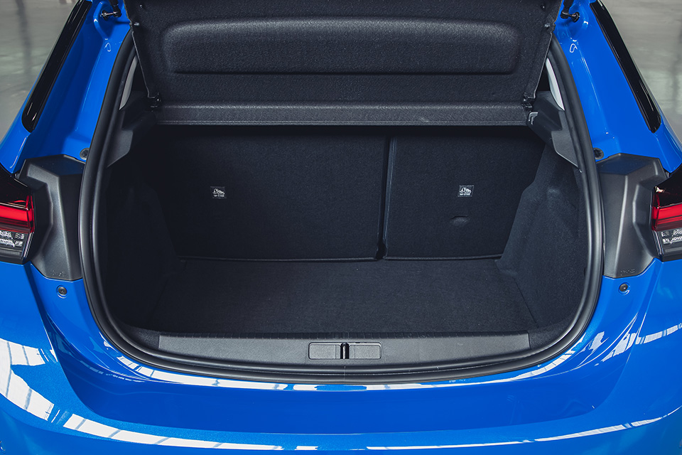 Vauxhall Corsa-e studio images