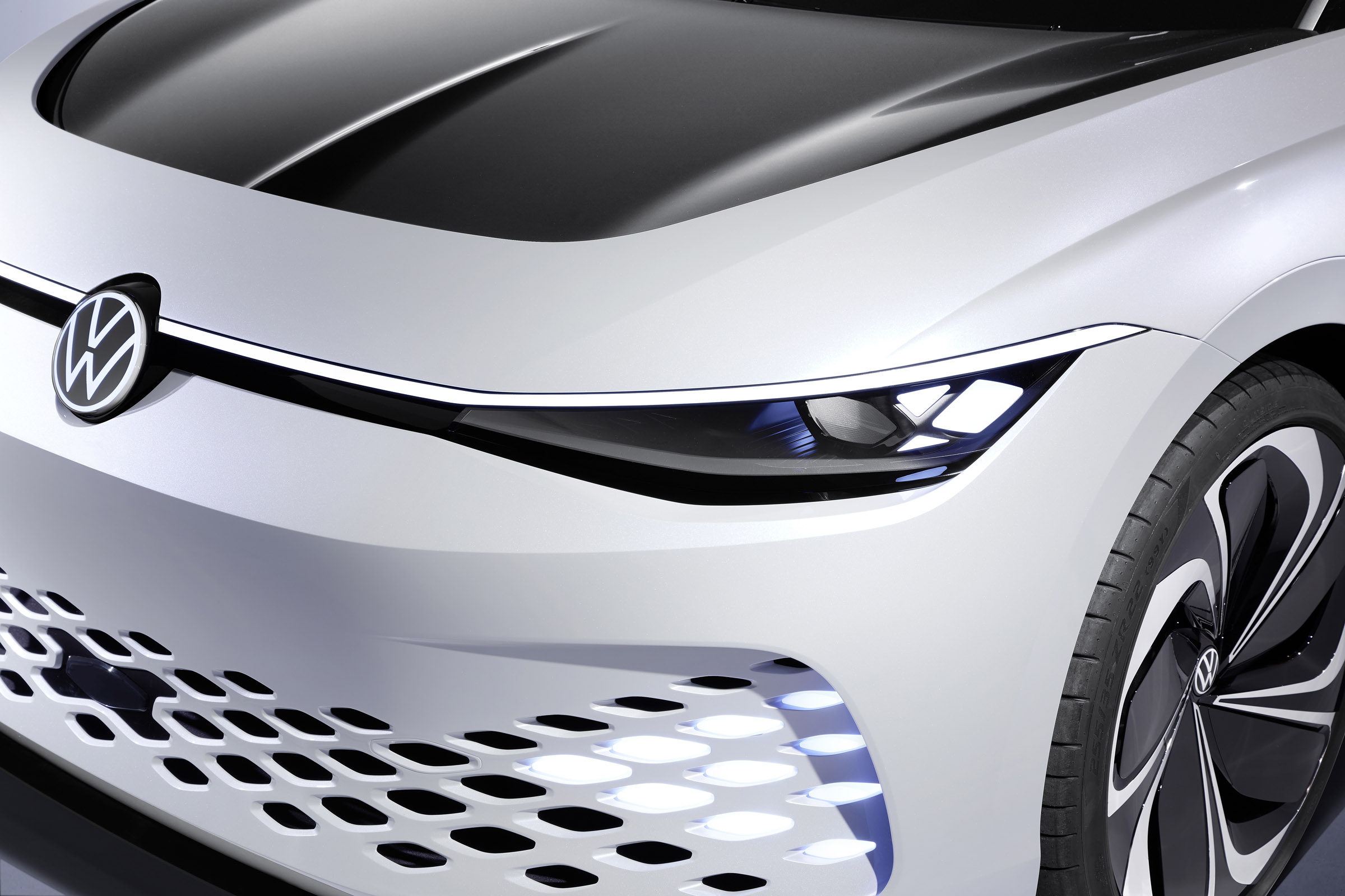 Volkswagen ID. Space Vizzion pictures