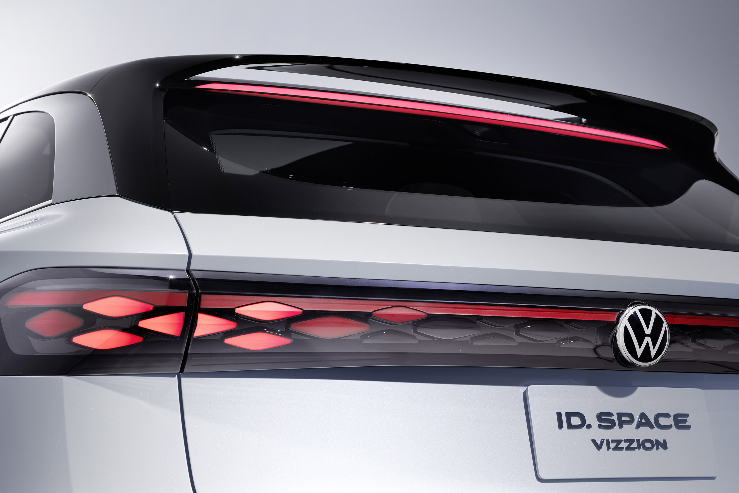 Volkswagen ID. Space Vizzion pictures