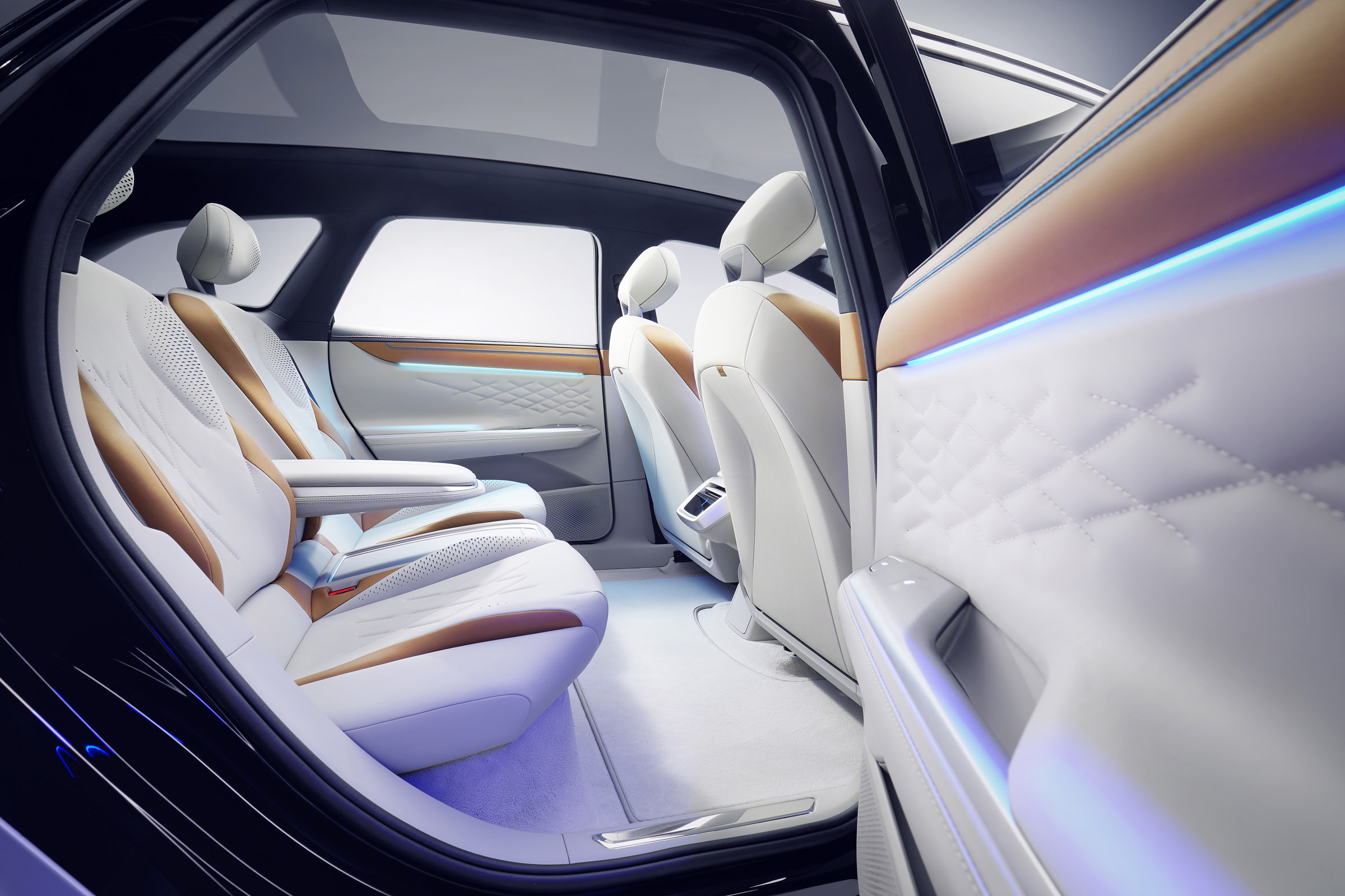 Volkswagen ID. Space Vizzion pictures