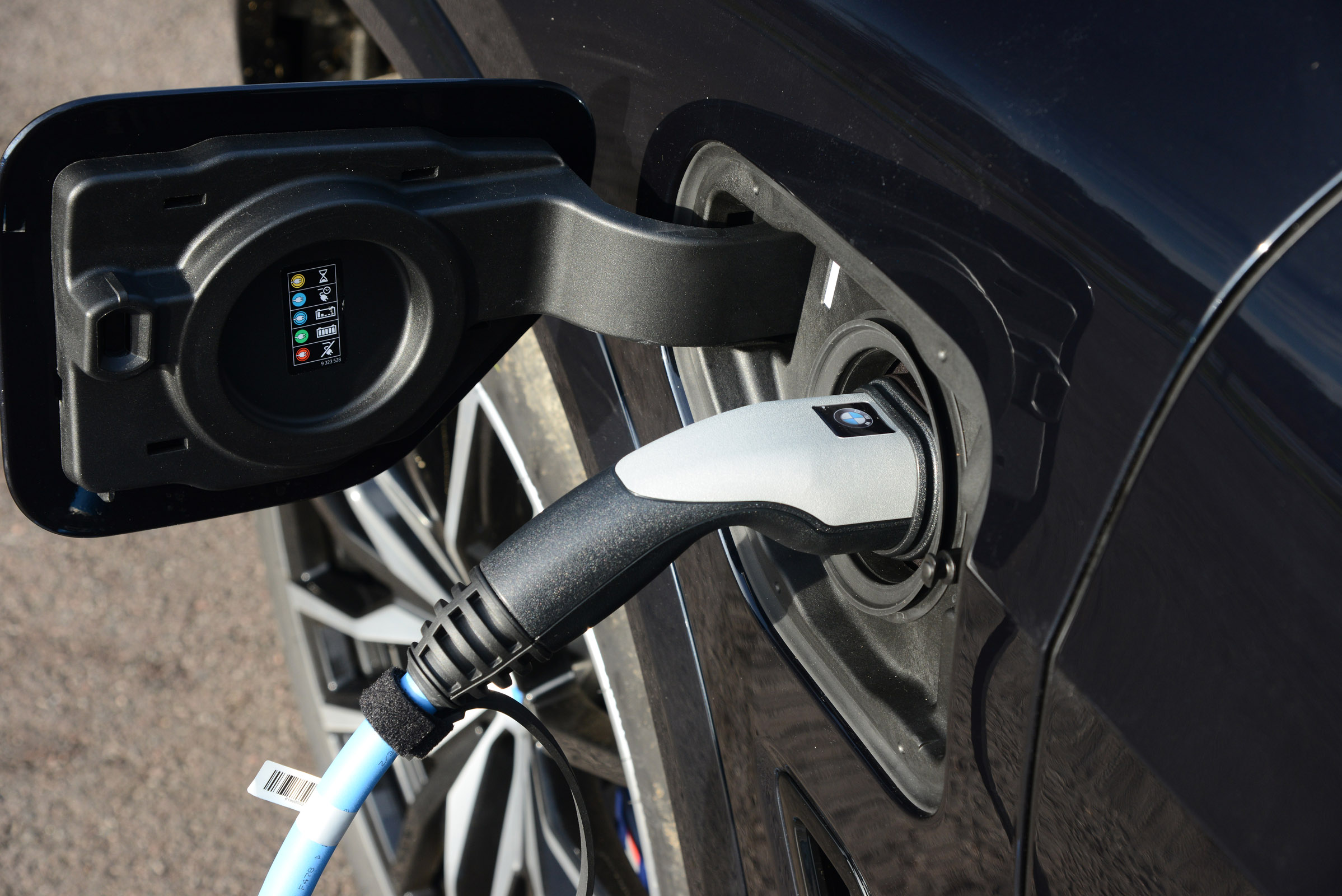 BMW X5 charging port