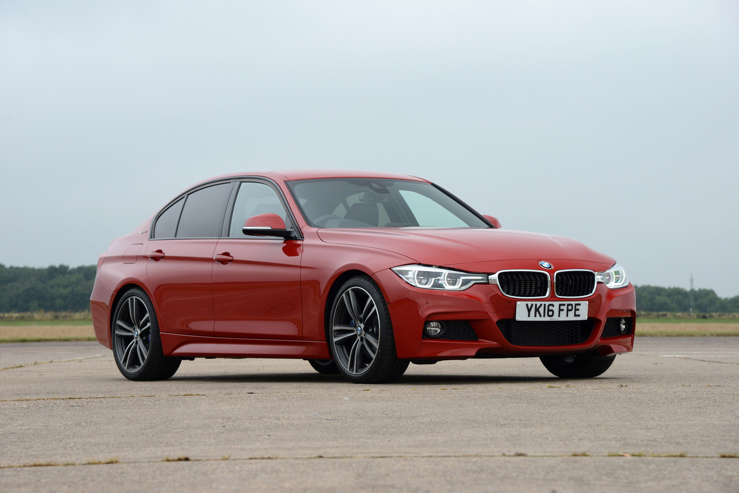 BMW 330e