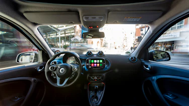 smart EQ forfour, steel blue, passion line, interior black fabric with blue topstitching smart EQ forfour, Stromverbrauch kombiniert, 4,6 kW-Bordlader, (kWh/100 km), 17,3-15,9; CO2-Emission k