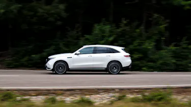 Mercedes EQC panning