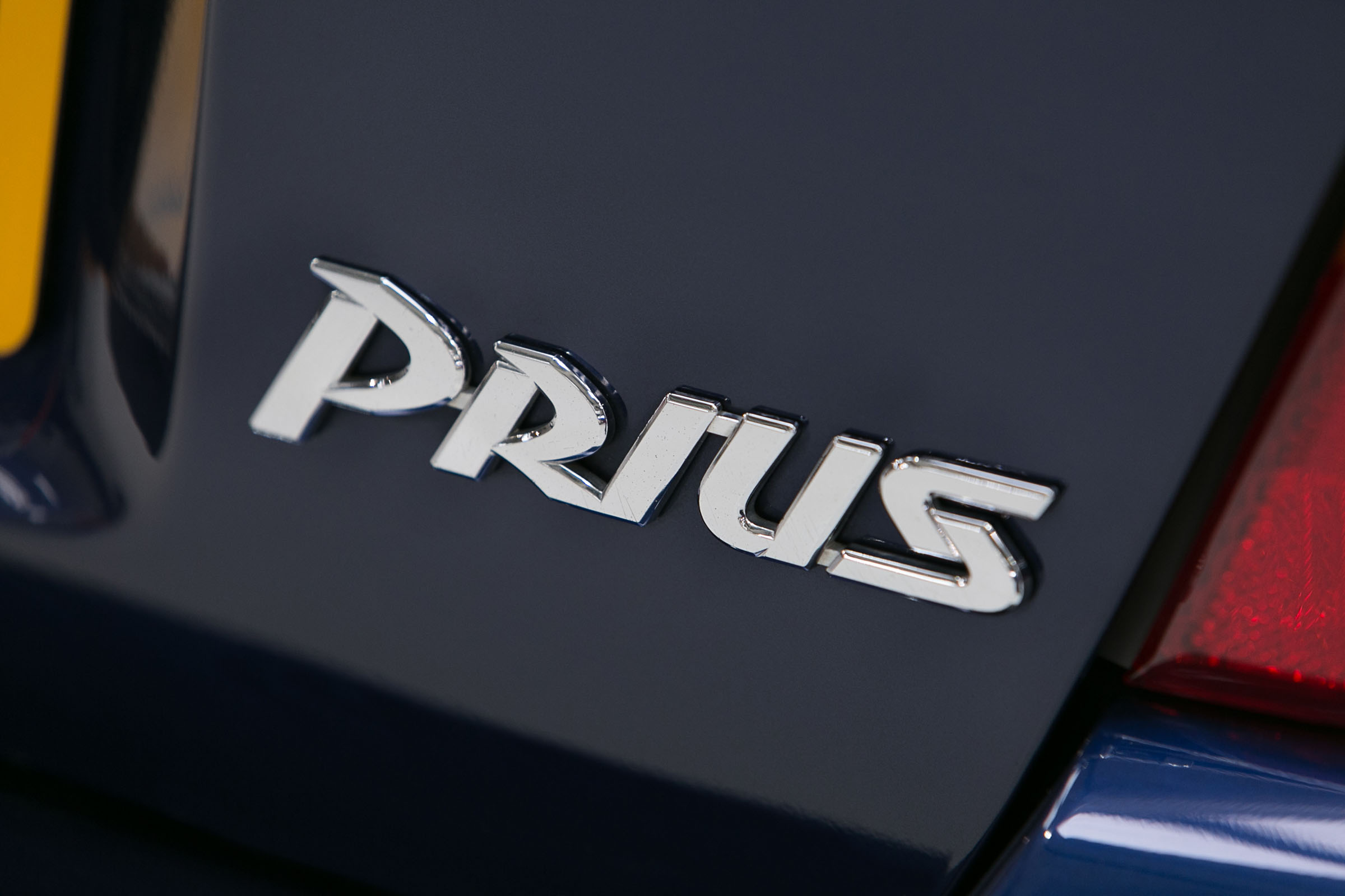 Toyota Prius Mk1 pictures