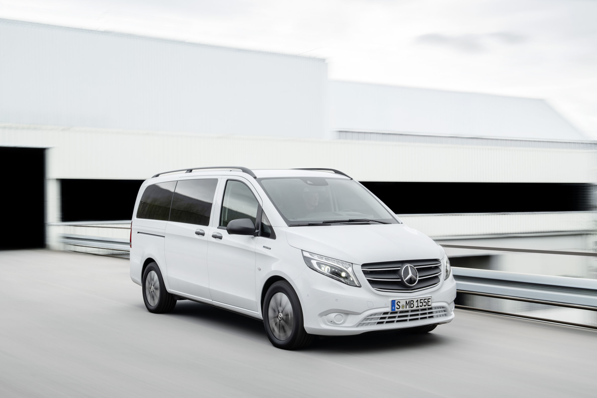Der neue Mercedes-Benz eVito Tourer (Stromverbrauch kombiniert: 26,2 kWh/100 km; CO2-Emissionen kombiniert: 0 g/km) – Exterieur // The new Mercedes-Benz eVito Tourer (combined power consumpti