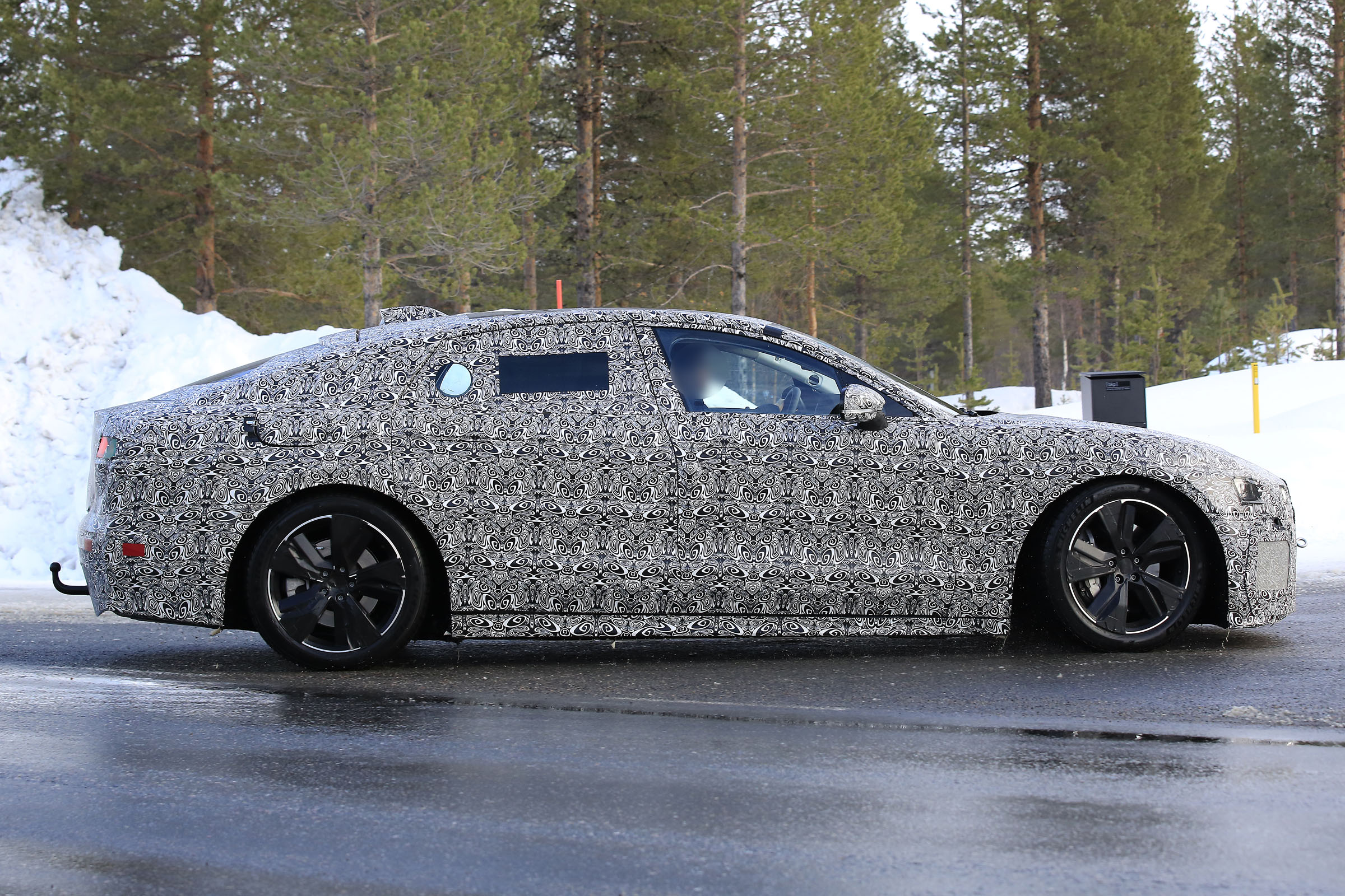 Jaguar XJ