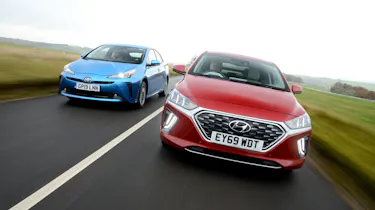 Hyundai Ioniq vs Toyota Prius
